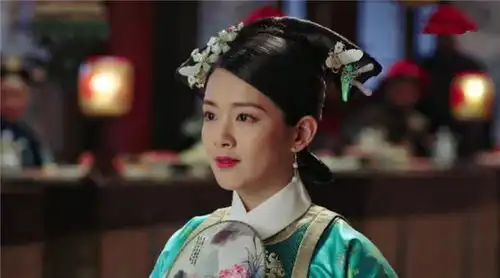 她13岁被乾隆选入后宫,抚育三个儿女,熬死令妃成众妃之首
