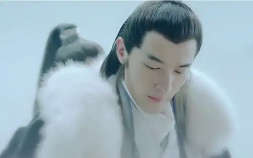 久未露面的胡歌,出演高圆圆的新戏,被评为最帅保安
