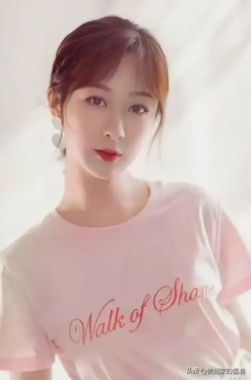 杨紫,1992年11月6日出生于北京市