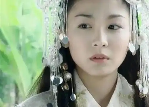 为何颜值最低,确坐享三大男主
