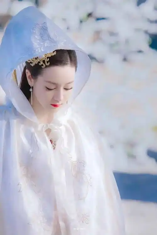 最败家的3大生肖女,男人赚来金山银山,照样祸害光光