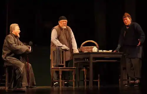 他是现象级热播剧的主演,和陈佩斯濮存昕演话剧一票难求
