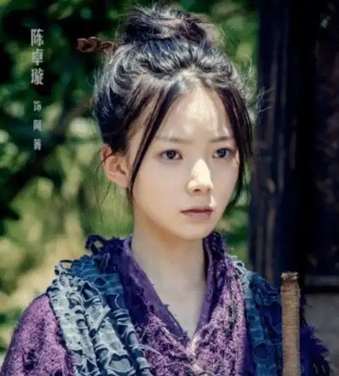 没人认出陈卓璇当粉丝翻出她在陈情令的剧照,我没眼花吧