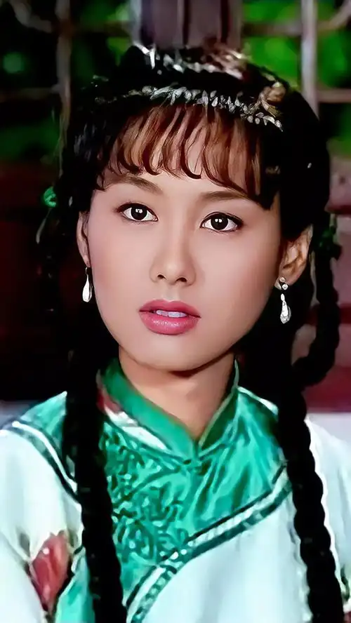 苍天有泪里面的朱茵