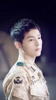 太阳的后裔宋仲基爆红被称教科书般的撩妹圣手
