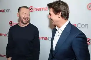 阿汤哥又拼了为拍碟中谍6竟然高空跳伞106次