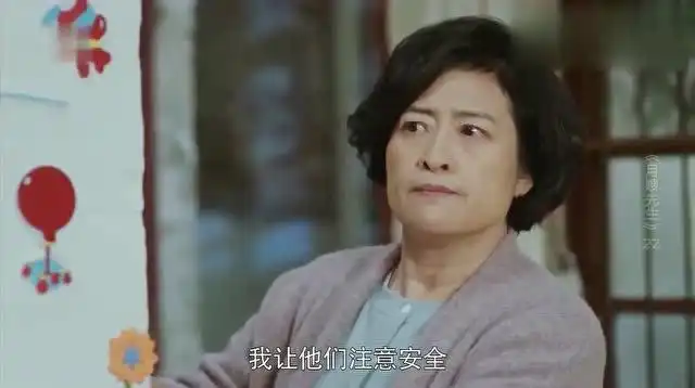 月嫂先生吴奇隆跟李小冉睡一晚,她爸妈晚上折腾的,哭笑不得