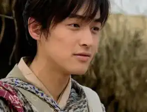 在当年拍仙剑1时候最先邀请的不是胡歌,而是他,只是拒绝了