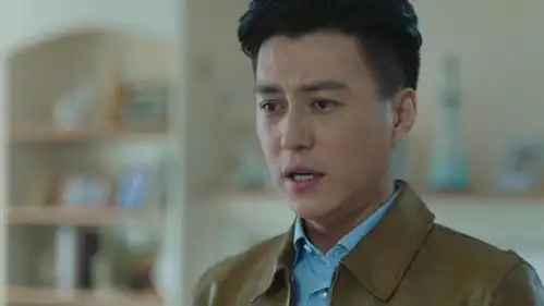 我的前半生陈俊生带女孩买首饰,女孩自己出钱,被罗子君笑话
