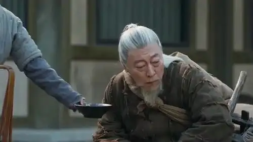 将夜昔日光明大神官如今却落败不堪,甚是凄惨
