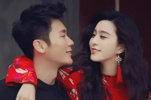 闫妮胡歌有事明星大侦探陨落李晨范冰冰复合赵丽颖告黑粉
