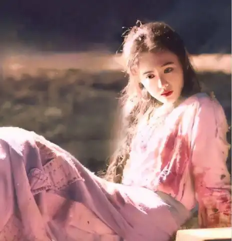 郑爽倩女幽魂开机聂小倩扮相很惊艳,宁采臣竟是他