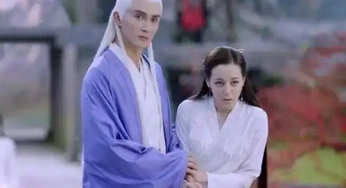 东华帝君吃白凤九的醋,将帝君传位给叶青缇,提出条件