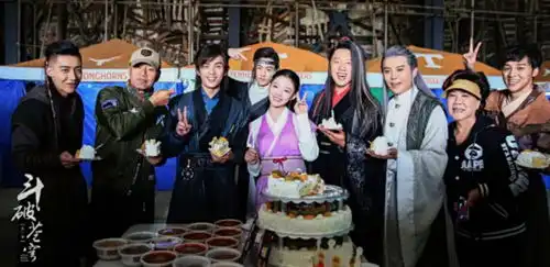 斗破苍穹萧炎迦南学院创立炎帮,韩枫为何提前出场