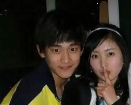 看了太子妃张天爱当年拍的落樱,被金秀贤的粉丝各种骂啊
