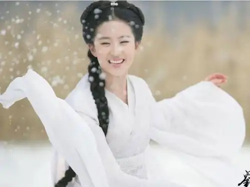 十年前给刘亦菲撑伞,十年后名气远超刘亦菲,如今离婚后活成少女
