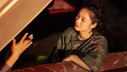 姜文捧老婆到极致的鬼才导演
