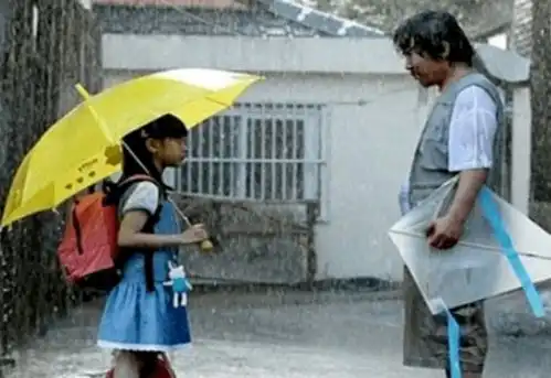 素媛案罪犯今早出狱了现场视频
