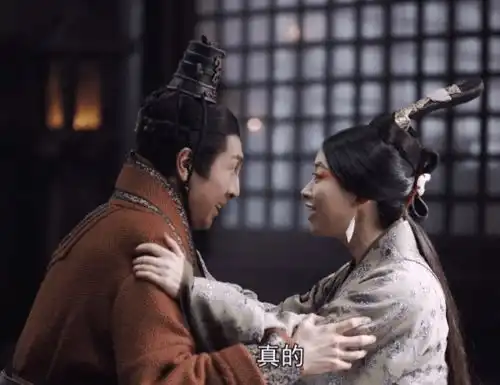 40岁张鲁一演13岁嬴政太出戏疑轧戏拍3部剧,演技好不灵了