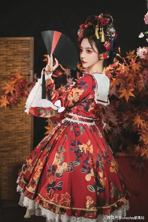 lolita红叶总是情,深秋意难鸣
