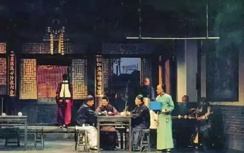 火热开票今年初冬请您坐进杭州大剧院,歇歇脚,为你沏上一盏茶孟京辉
