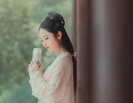 三卯相连的命局,丈夫星又不显,婚姻该如何改变才能到白头