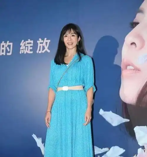 分手8年重新复合,婚后生下双胞胎儿子,47岁的杨采妮隐退也值得