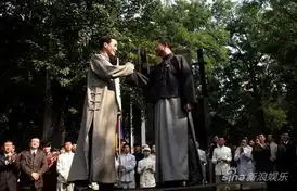 建党伟业剧照冯远征与张嘉译
