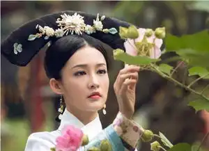 如懿传香妃上线,寒香见扮演者李沁好美,网友却更爱这个香妃