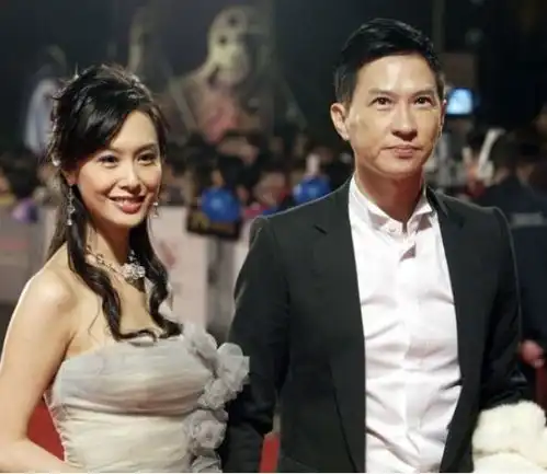 朱茵迎来50岁生日,老公晒甜蜜照隔空喊话,蔡少芬陈法蓉忙送祝福
