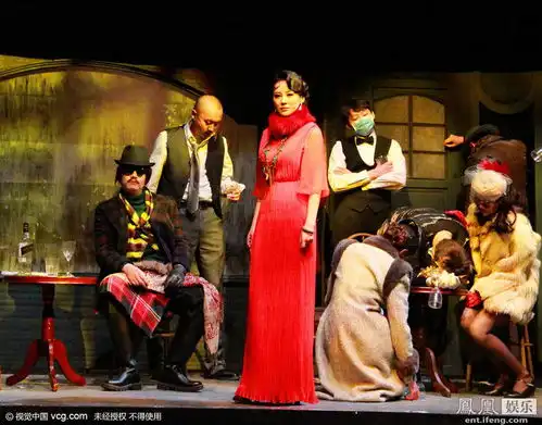 许晴穿旗袍演话剧风情万种身材尽显