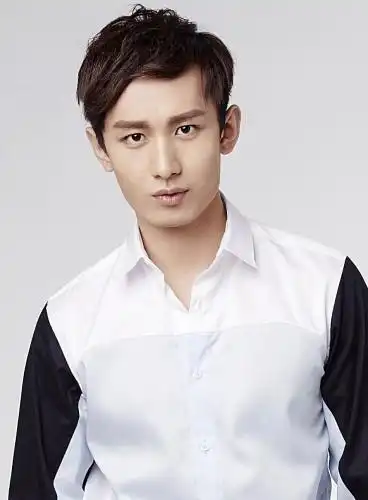 你们觉得节目一年级里的成毅和杨洋谁颜值更高
