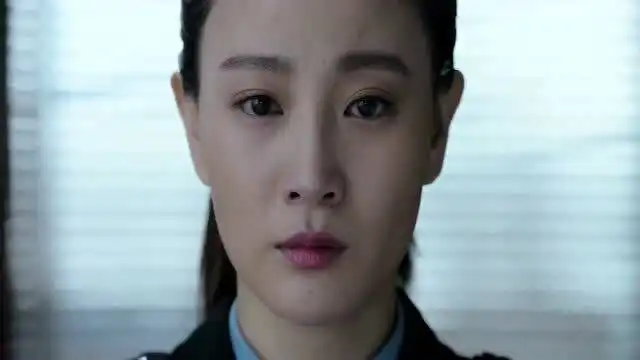 猎毒人疑似心爱的人遇害,警花直接失控痛苦,看着好心疼
