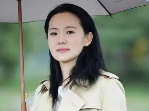 40岁董洁演18岁少女,被喷的比刘嘉玲惨,为什么女明星都喜欢装嫩呢