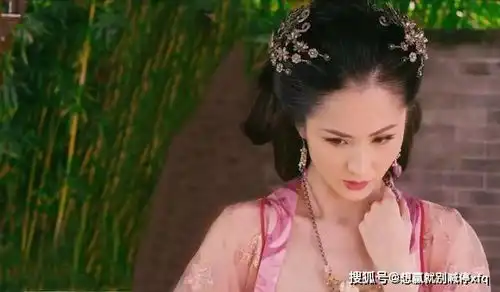 知名艳星改了名字,卷土重来成清纯玉女,开办公司成身家亿万富婆
