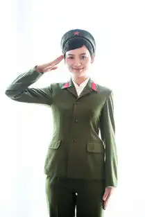 李晓峰飒爽军装亮相上海电影节芳华饰郝淑雯