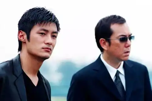 心里有火,想在电影里爆出来余文乐张晋铁汉对打,硬到不行