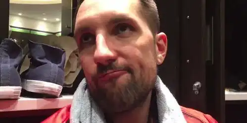 29队为詹皇争破头,火箭加速清理安德森,而有一队却警告皇帝别来