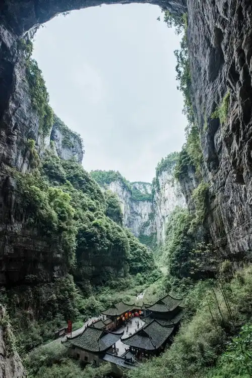 a爆的景区探秘侠客般世外秘境武隆喀斯特旅游区
