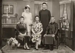 李艾挺孕肚穿白裙变名媛
