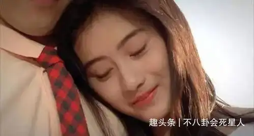 陈德容吃饭会友,短裙下美腿哪像46岁,离婚一年半容光焕发
