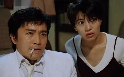 被成龙封杀20年,袁咏仪没戏可拍,与丈夫孩子租房住