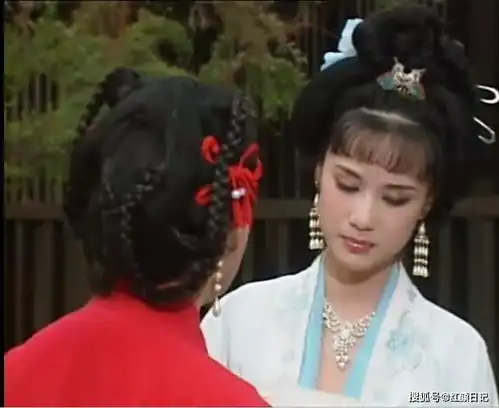 汉成帝班婕妤才女不敌舞女,贤淑斗不过妖艳,写千古怨词当守坟人