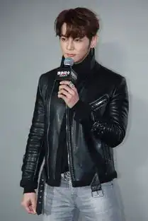 汪东城大喊不要暴露我年纪首映礼现场秀战甲