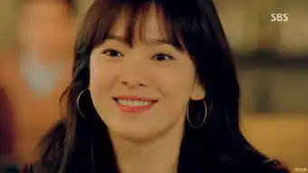 太阳的后裔火热,宋慧乔减龄刘海学起来