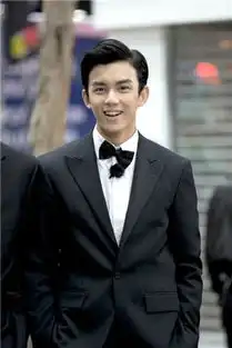 吴磊跑酷燃劲十足香港街头将上演无间道
