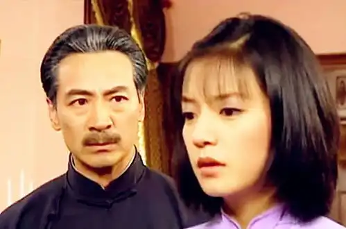 烟雨濛濛陆依萍无业啃老,却报复父亲,何书桓像被她下了蛊
