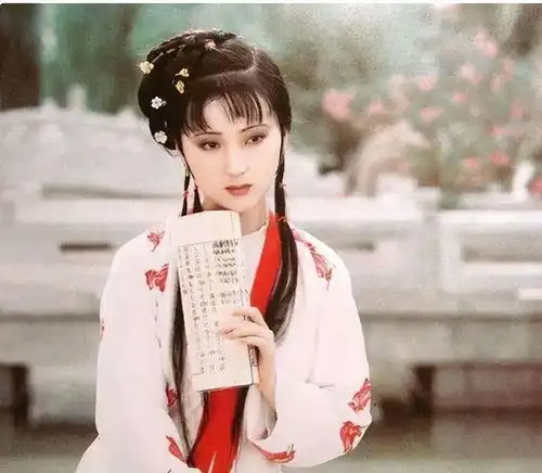 87红楼梦初见被人赞叹太漂亮的这些演员,你认为谁最美
