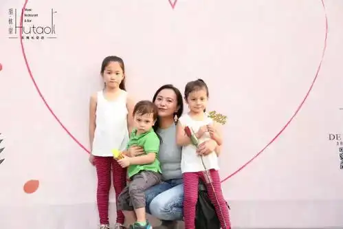 母亲节,我们邀请了五位女儿做了一件事