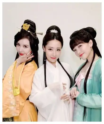 回忆杀神话剧组三大美女时隔十年重聚再造经典
